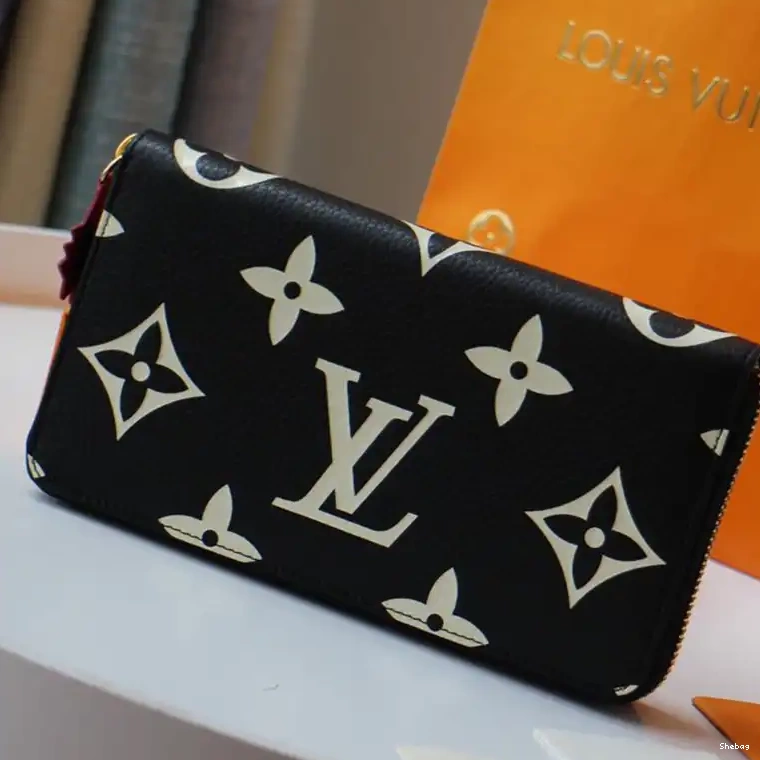 LV Bags 208B570081 0815